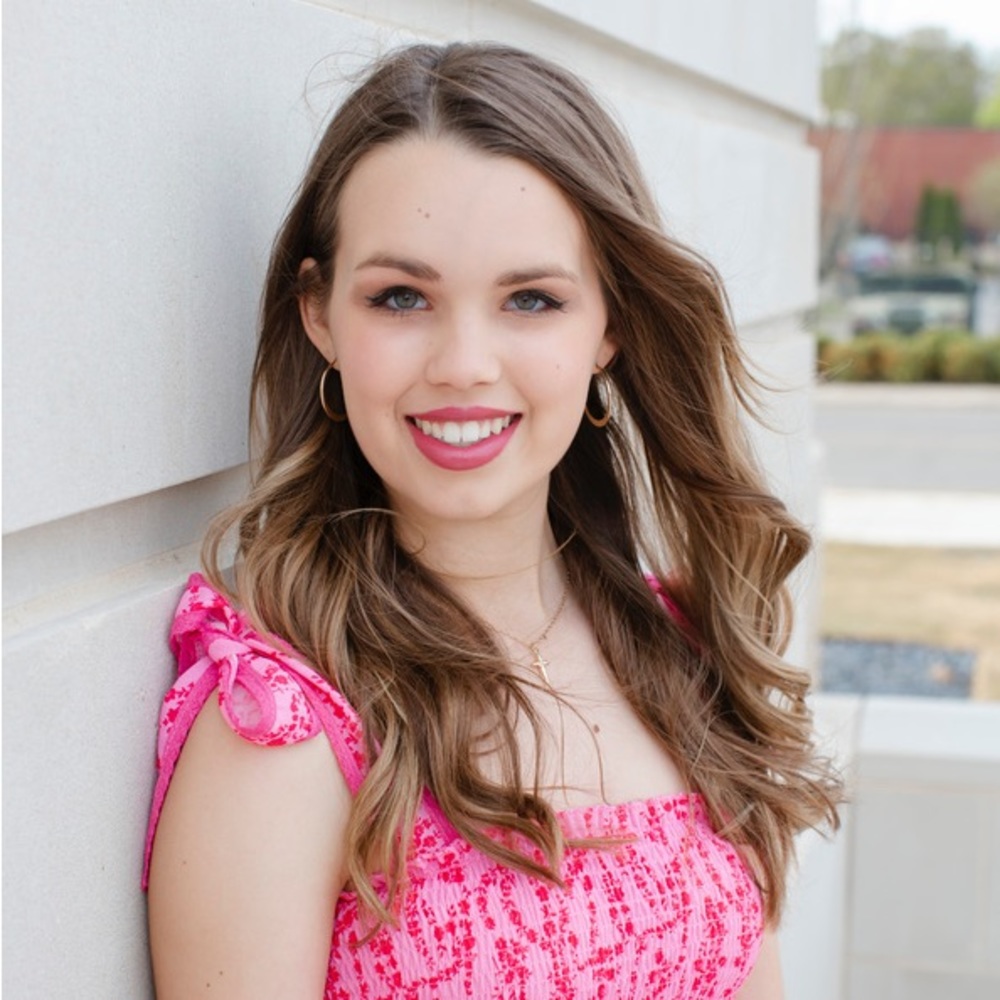 Meet your Posher, Lydia